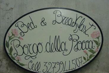 تختخواب و صبحانه Borgo Della Rocca