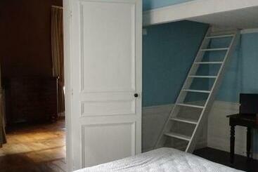 تختخواب و صبحانه Le Quatre