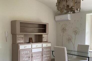 צימר Novecento Charming Room