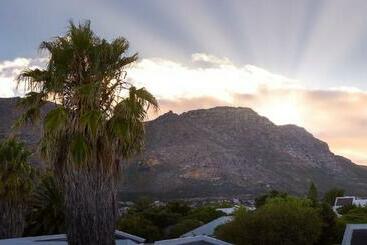 ペンション Pro Moni S Guesthouse