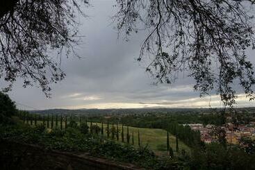 تختخواب و صبحانه La Foresteria Del Convento