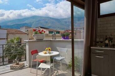پانسیون Arricàmpati Airport Rooms & Bringo Car Rental