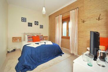 پانسیون Cosy Bedrooms Guest House