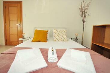 پانسیون Cosy Bedrooms Guest House