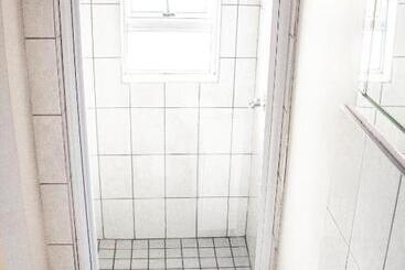 פנסיון Kelzane Self Catering