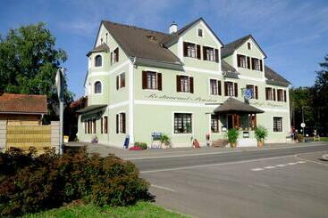 ユースホステル Gasthof Wagner Restaurant Pension