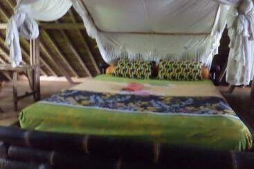 هاستل Topi Inn