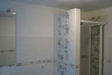 تختخواب و صبحانه La Casetta Di Luciano