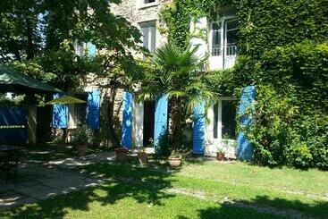 민박 Le Mas Des Platanes