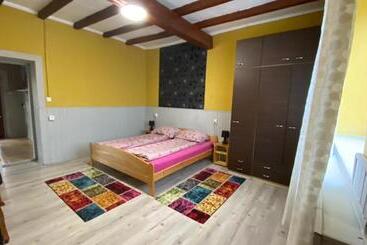 فندق Dobó Tanya