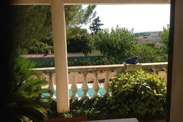 פנסיון La Nectarine