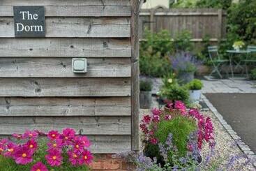 The Dorm Bed And Breakfast