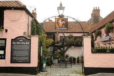 فندق صغير The City Arms