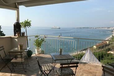 ベッドアンドブレックファースト Bellavista