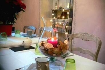 住宿加早餐  La Casa Rosa