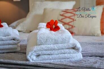 ベッドアンドブレックファースト La Villa Des Raspes   Holistique Spa   Adult Only