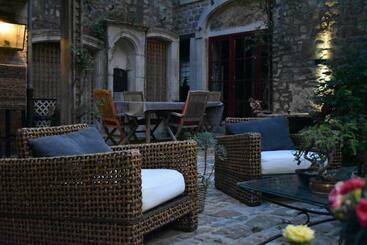 تختخواب و صبحانه Le Relais De Saint Jacques