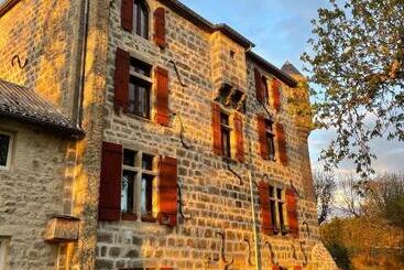 Bed and Breakfast Manoir Du Grail