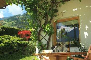 هتل Pension Eichenhof