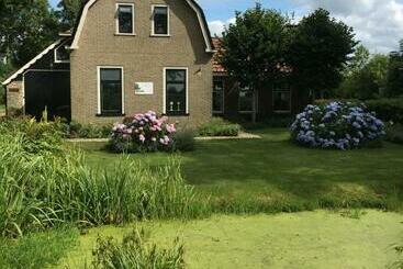 住宿加早餐 Aan De Leijen