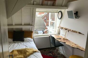 تختخواب و صبحانه Nr22 Leiden