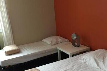 ユースホステル Venez Dormir Chez Nous  #condom#gascogne#d Artagnan#armagnac#le Bonheur Est Dans Le Gers