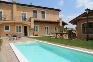 مبيت وإفطار I Grappoli Divini