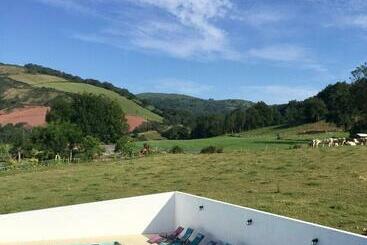 Bed and Breakfast Maison Zubiatia   3km Compostelle