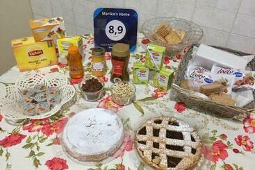 مبيت وإفطار Marika S Home