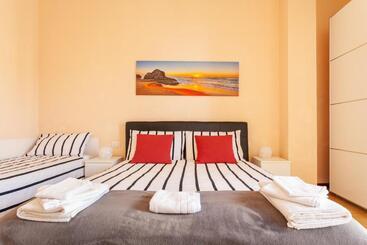 膳宿费 Duomo 15 Minuti