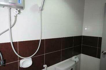 پانسیون Phoonsab Hostel