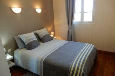 شقة فندقية Villa Des Bains De Mer Avec Balcon Et Vue, Terrasse, 300 M Plage, 2 Chambres, Velos Fournis à Mers L