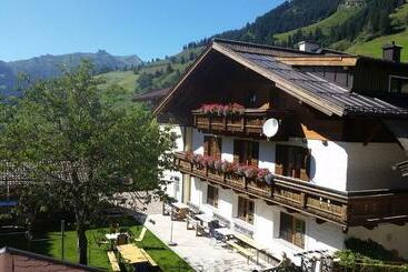 فندق صغير Jugendhotel Gruber