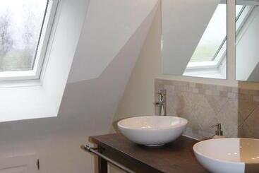 مبيت وإفطار La Bihourderie