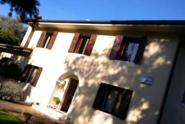 مبيت وإفطار Villa Dei Pini