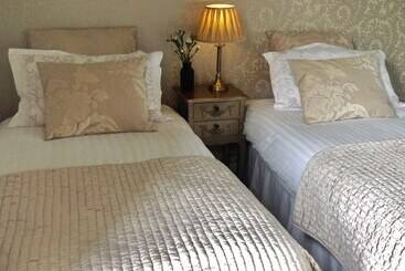 ペンション Glenfield House