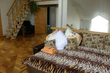 پانسیون Home For Guests Lakštingala