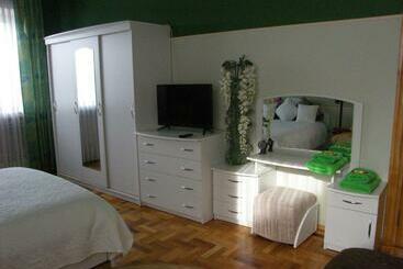 پانسیون Home For Guests Lakštingala