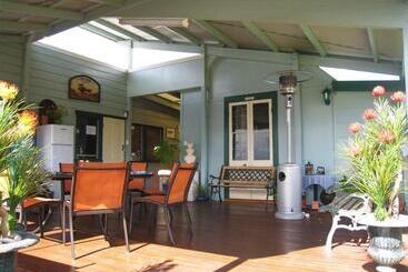 بنسيون Pitstop Lodge Guesthouse B&b
