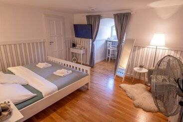 Пансион Vila Na Landeku