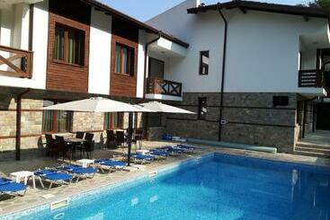 아파트호텔 Relax Houses