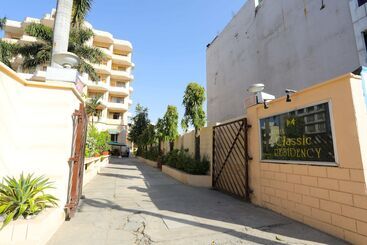 בית מלון כפרי Classic Residency