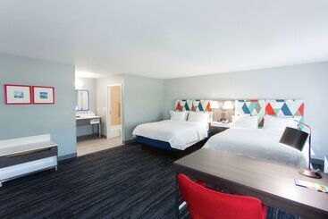 בית מלון כפרי Hampton Inn & Suites Ankeny