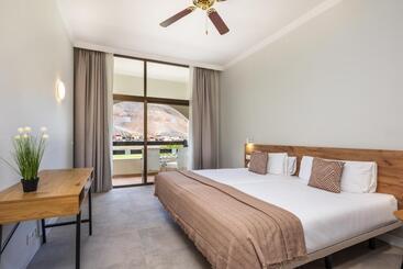 Отель LIVVO Jandia Golf