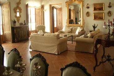 هتل Los Balcones De Zafra