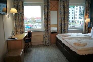 בית מלון כפרי Near By