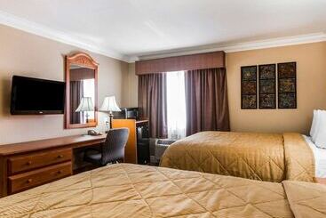 فندق Quality Inn & Suites Atlanta Airport South