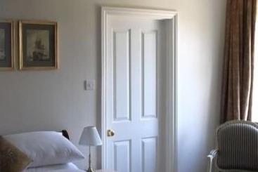 בית מלון כפרי The Bridge House