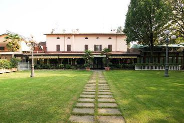 هتل Ville Panazza
