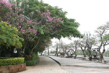 Long Hai Beach Resort